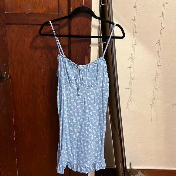 la hearts green floral dress Green Floral Flowy Dress